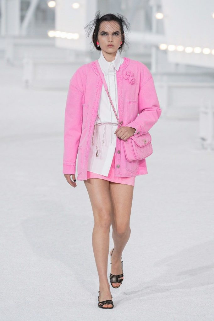 Paris Fashion Week: Hollywood glamour of the spring-summer 2021 Chanel show  - Luxus Plus