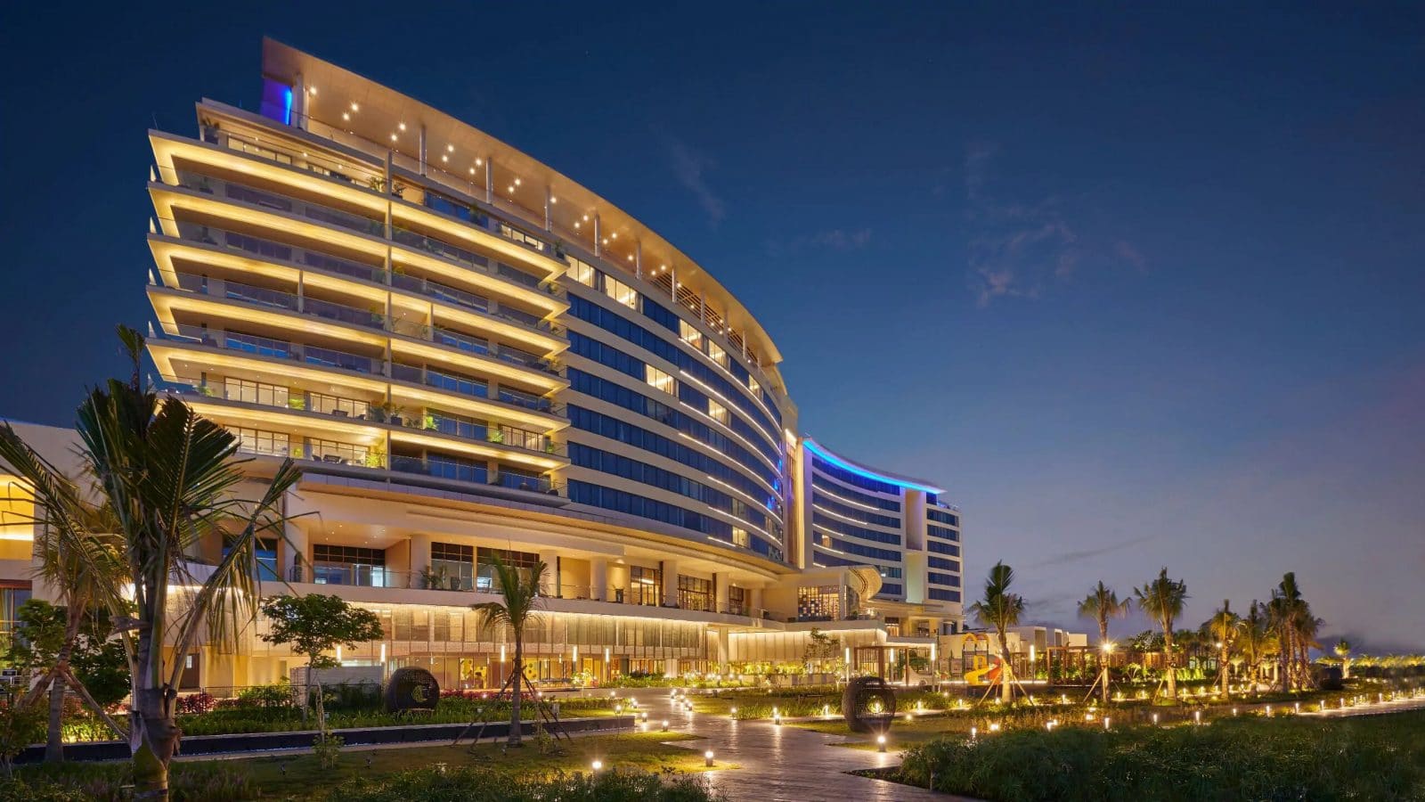 Saudi Arabia: The Kingdom's first Grand Hyatt hotel opens its doors ...