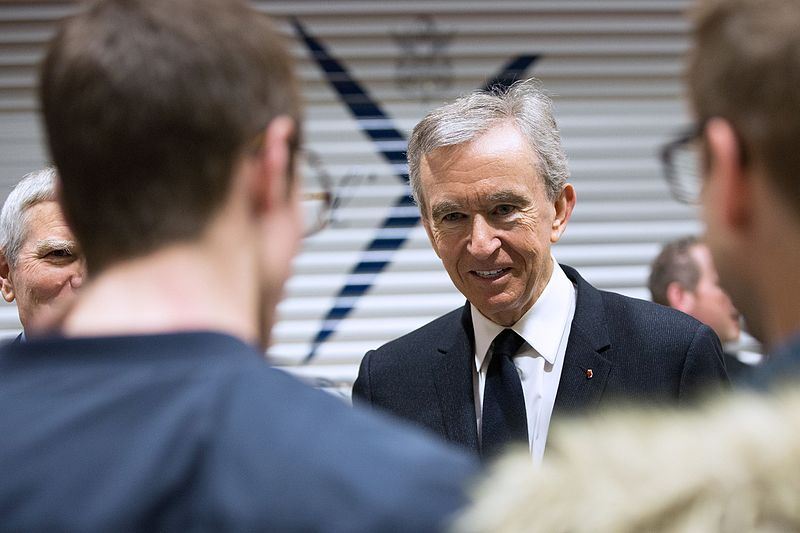 The rise of Bernard Arnault to the world's rich list and how he expanded  Louis Vuitton as a luxury giant - Market News
