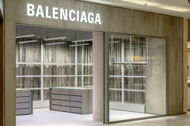 Balenciaga its first airport - Luxus Plus