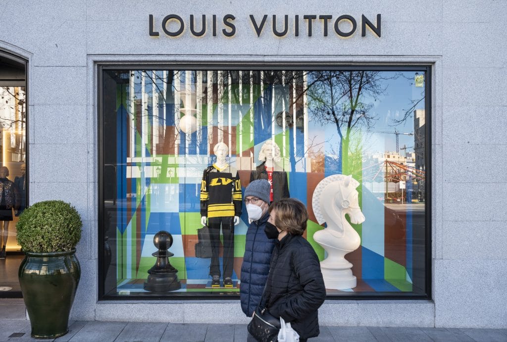 Louis Vuitton loses copyright infringement battle, Le Canard Enchaîné  reports