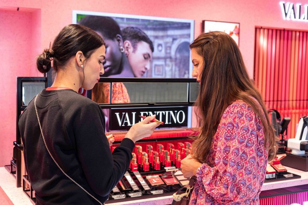 Valentino Beauty opens a pop-up store at Paris-Charles de Gaulle