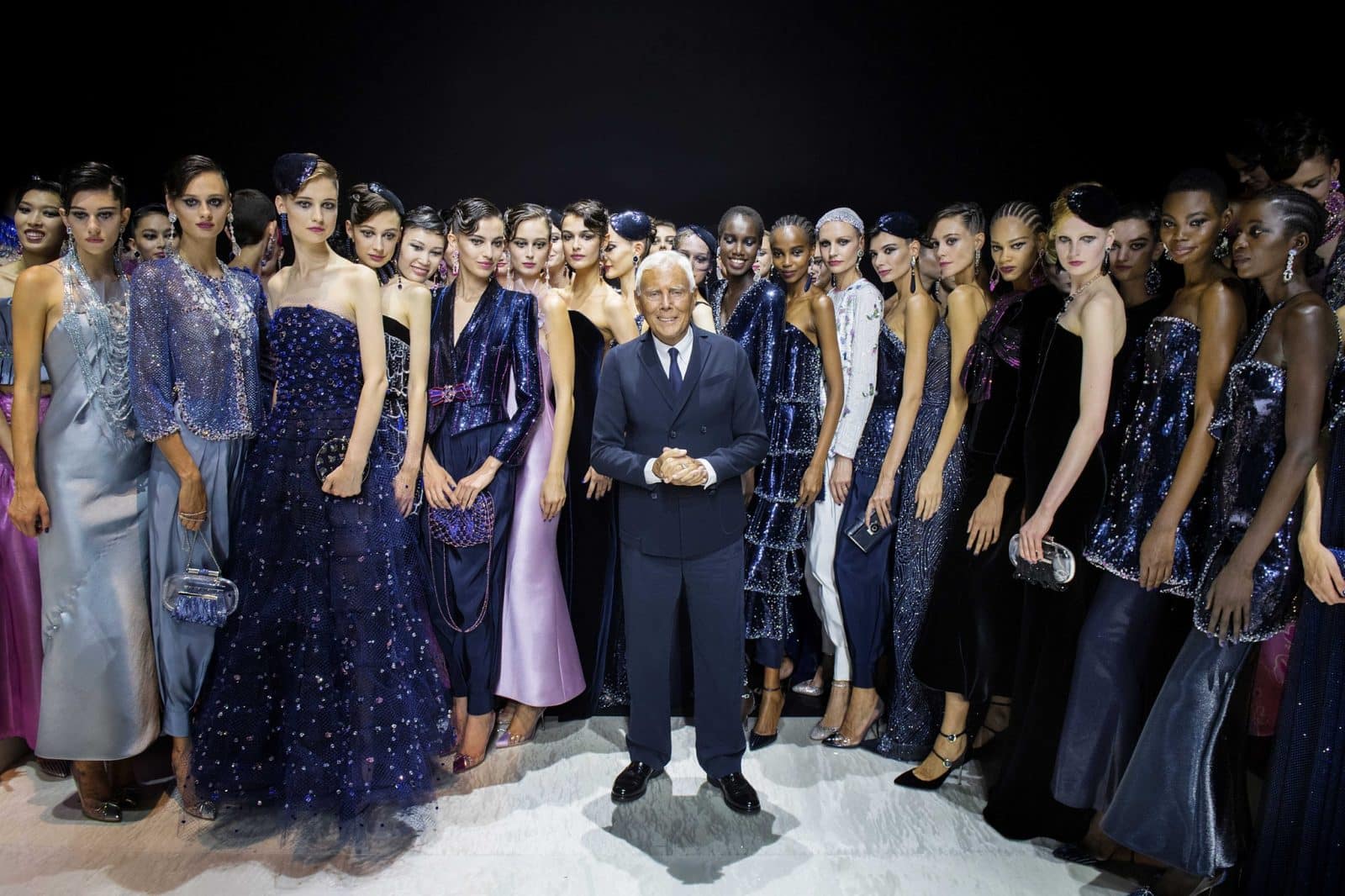 Fashion Week Haute Couture: Giorgio Armani Privé or the quintessence of  luxury and glitter - Luxus Plus