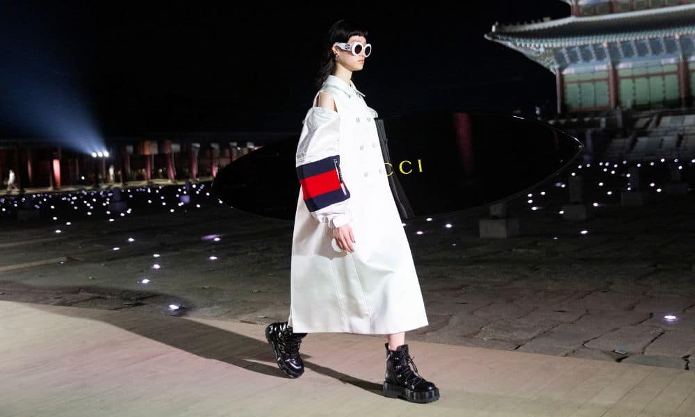 Louis Vuitton stages its first major show in South Korea on Seoul's  Jamsugyo