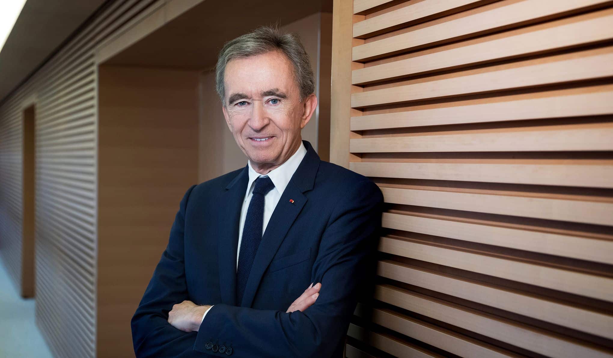 Arnault: LVMH to Open Design Houses, Roll Out the Red Carpet for Chinese  Guests