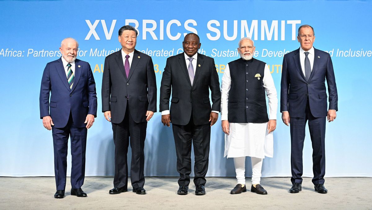 Economía del Mundial.  ¿Es el nuevo grupo BRICS una cura para la creciente polarización global?