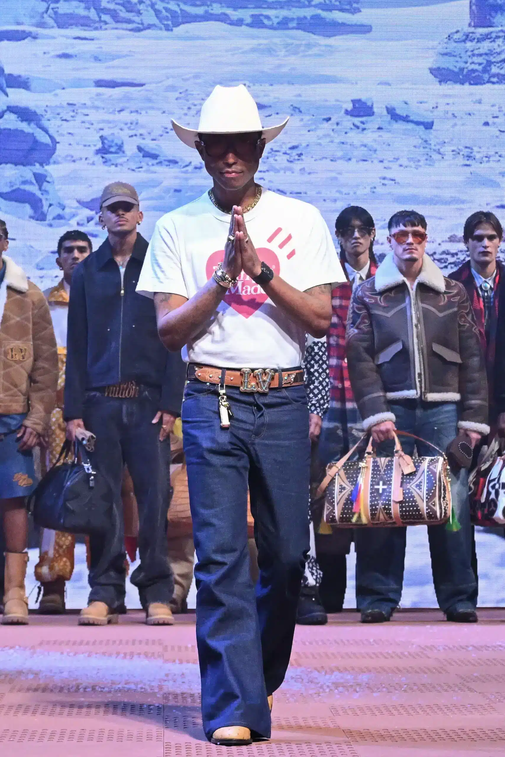 Louis Vuitton Men FW 2024 Show Pharrell Williams among the Cowboys