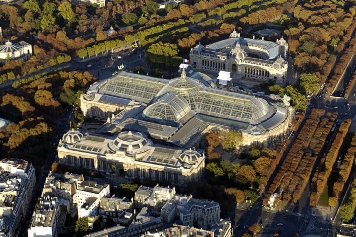 Vue aérienne : Paris 8 : Cours de la Reine / Le Palais de la D