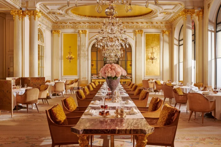 plaza athenee breakfast room