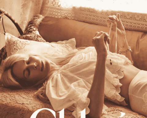Chloe Claudia Schiffer LuxusPlus scaled