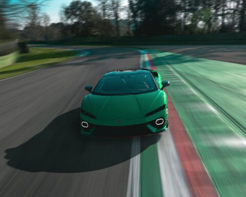 résultats Lamborghini et ferrari t1
