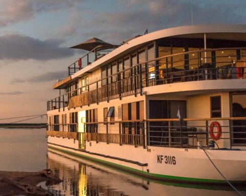 rv african dream zambeze nuit04 amarre croisieurope kevin hogan