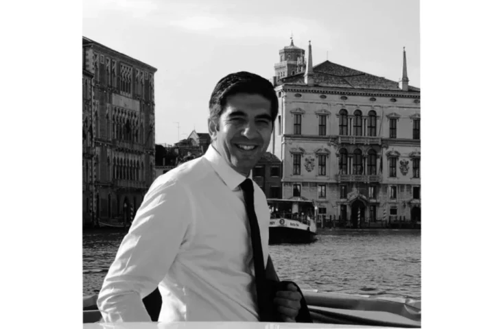 Prada Gianfranco dattis Leaving