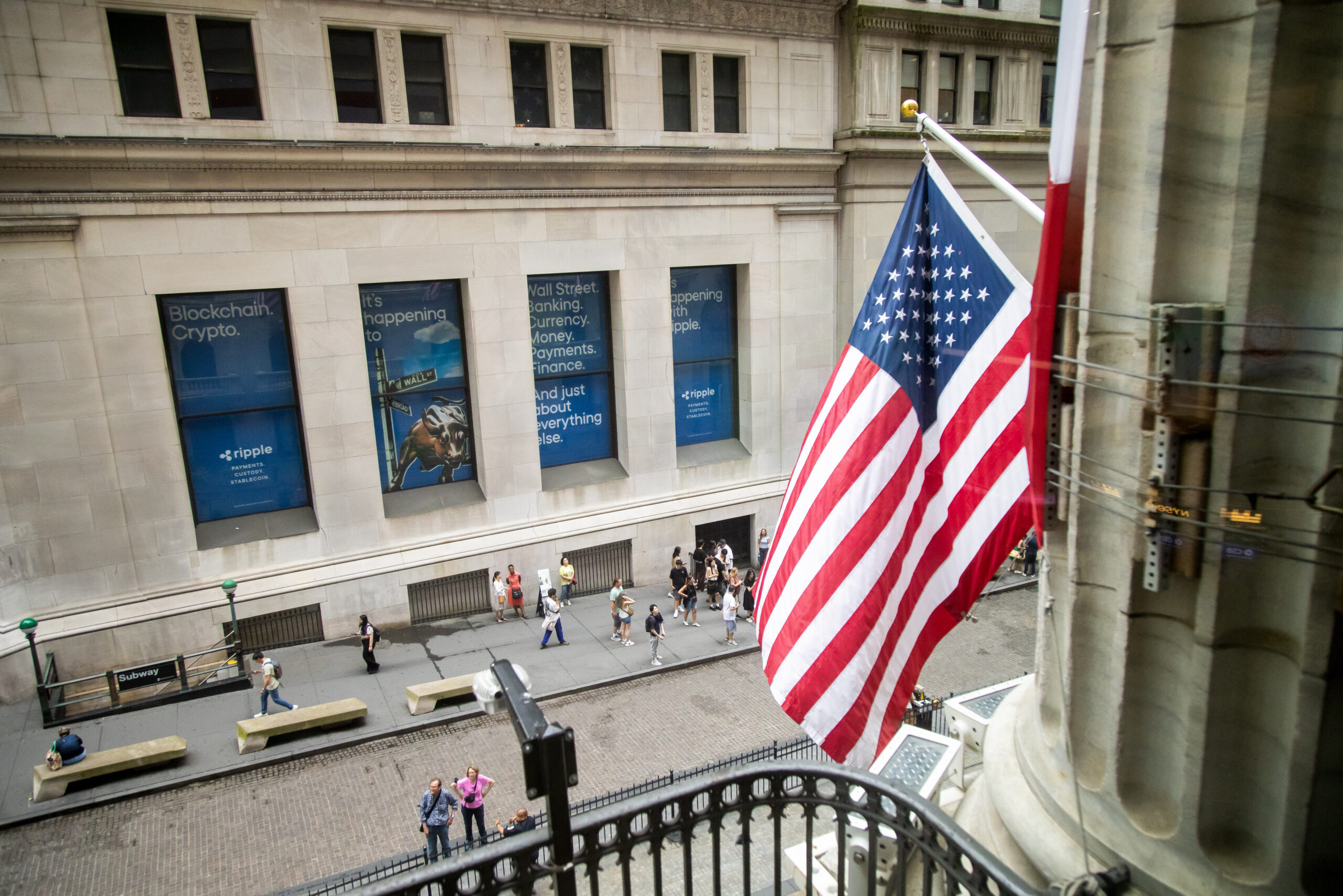 US Stocks Flat As Private Jobs Data Sparks Growth Concerns