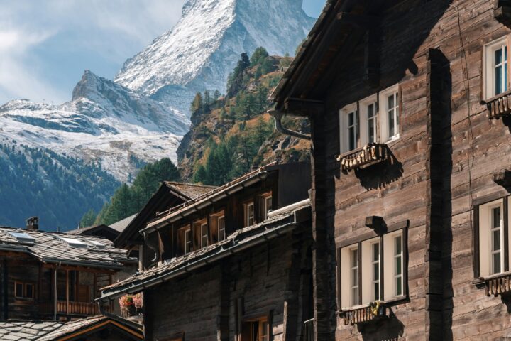daniel cox UzCh9tp1VLs unsplash