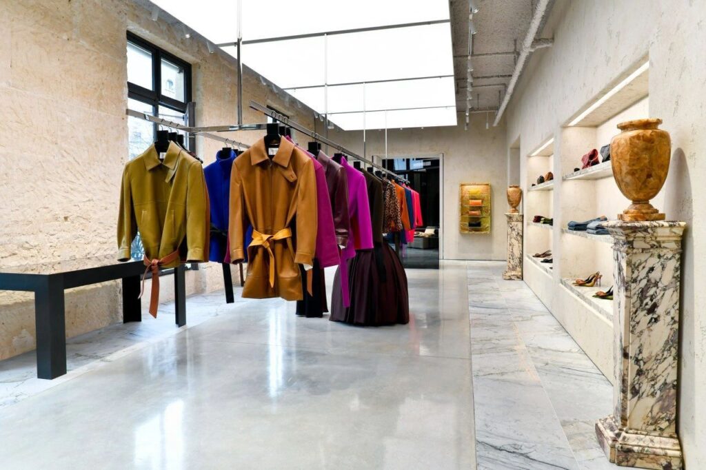 Saint Laurent Flagship Avenue Montaigne 7