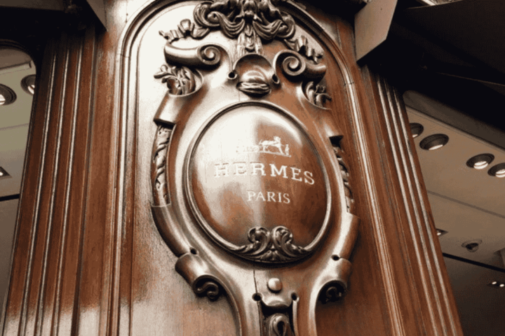 Hermès store medallion LuxusPlus Scaled