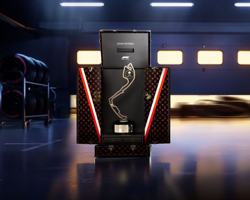 Louis Vuitton Monaco 3