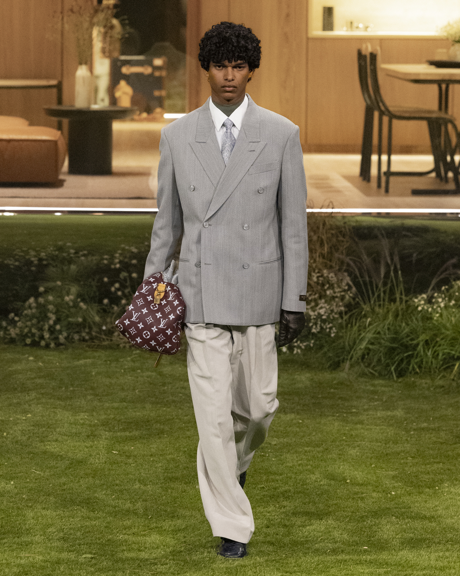 LOUIS VUITTON MENrsquoS FALL WINTER 2026 LOOK 1