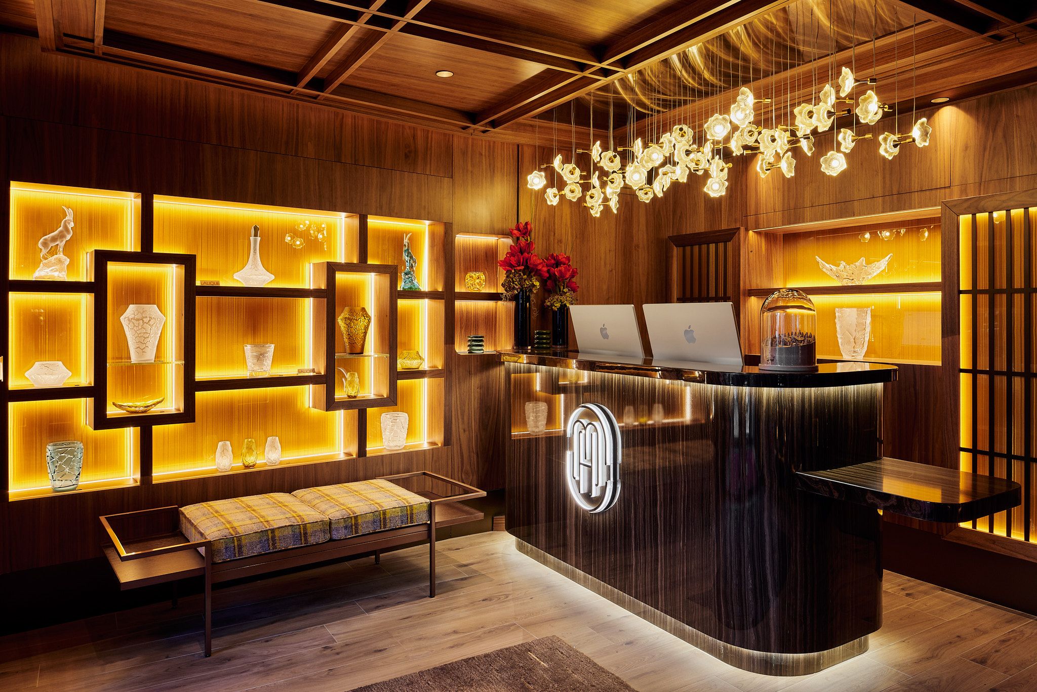 Lalique Courchevel 1850 Maya Collection 9