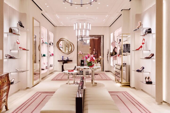 Roger Vivier store Paris