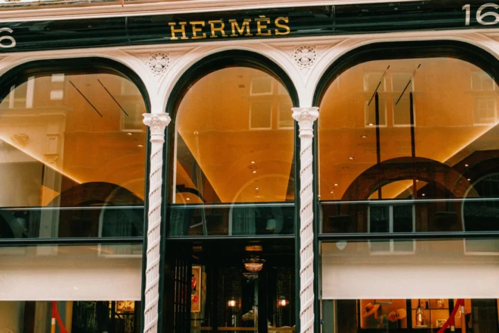 Hermes bond street lond store JS 33
